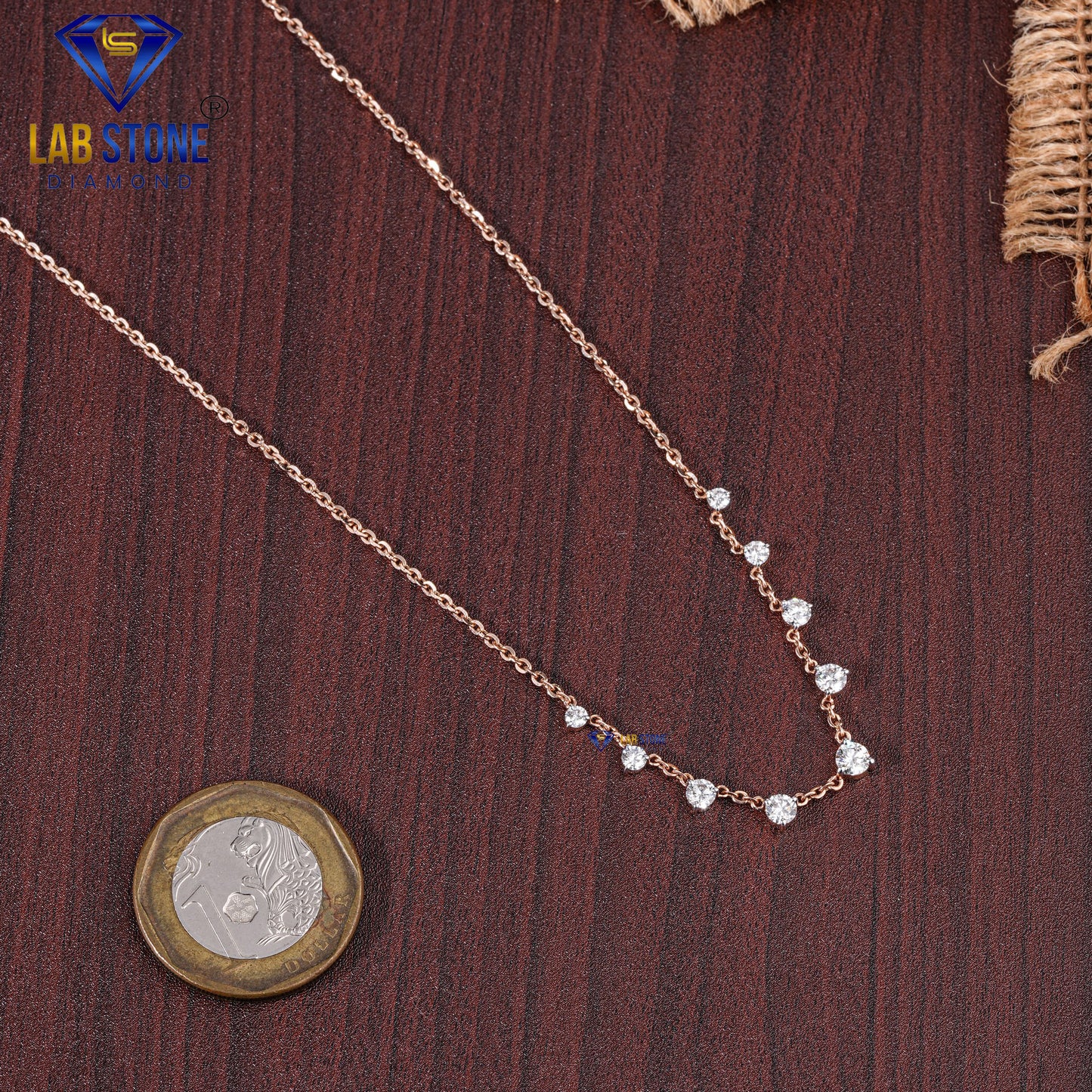 0.976 TDW Round Cut Diamond Charm Necklace