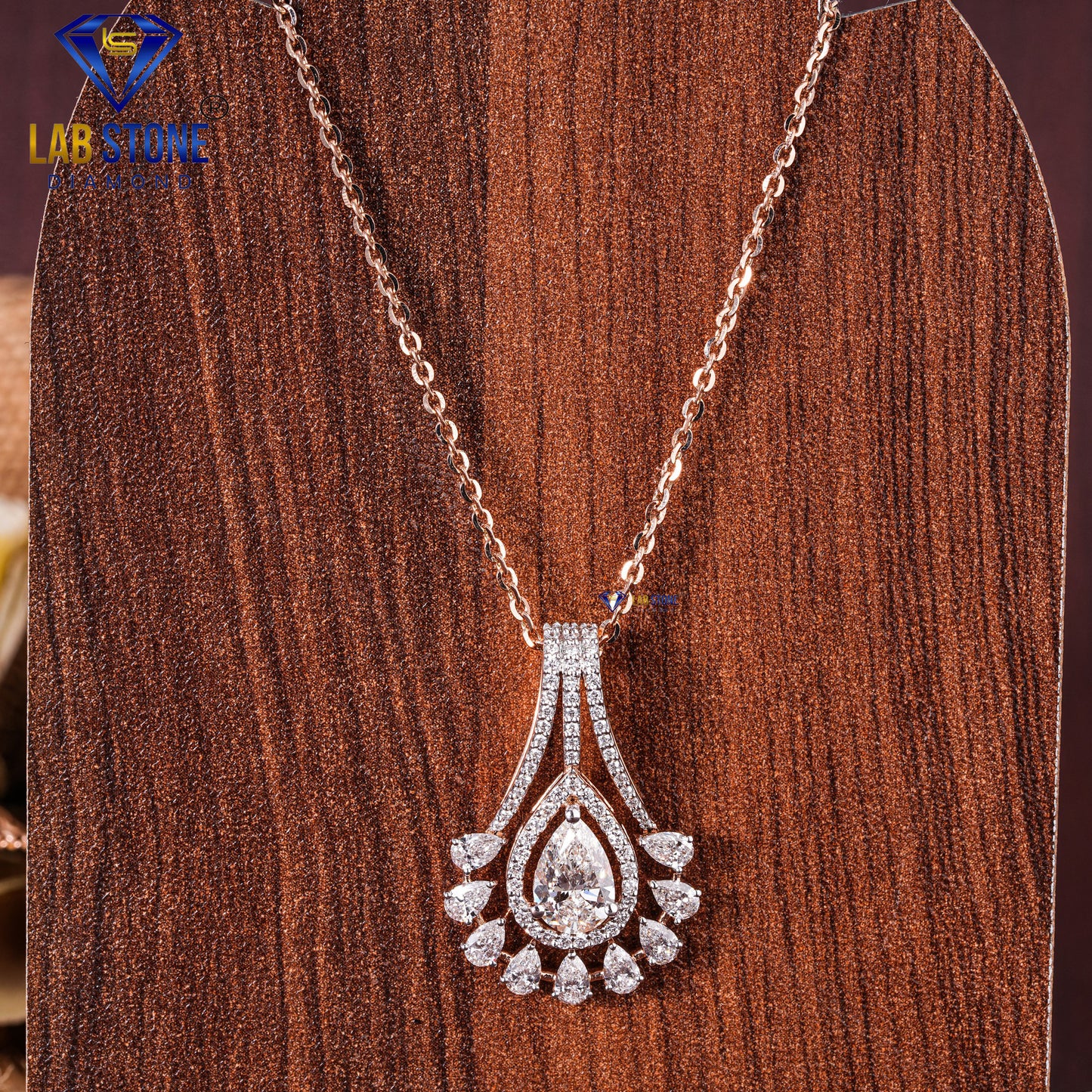 3.07 TDW Round & Pear Cut Diamond Custom Design