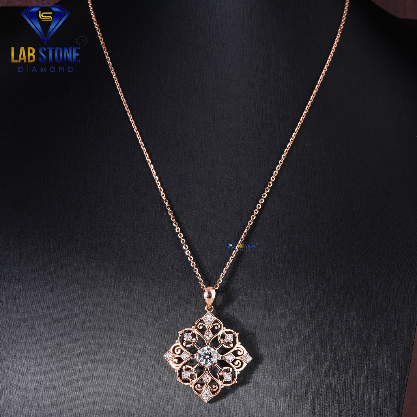 1.35 TDW Round Cut Diamond Custom Pendant