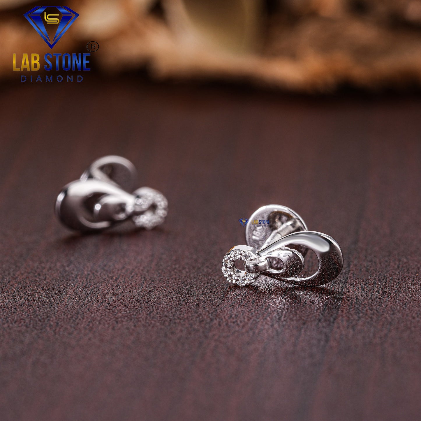 0.12 TDW Round Cut Diamond Stud  Earring