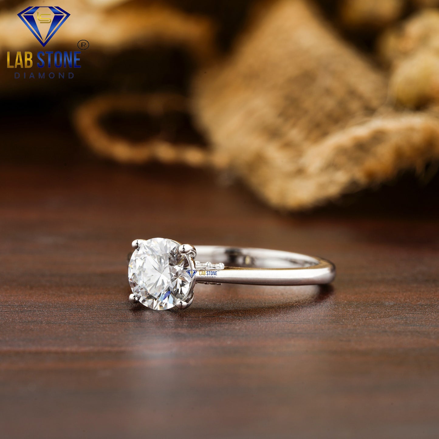 1.16 TDW Round Cut Women’s Engagement Diamond Ring