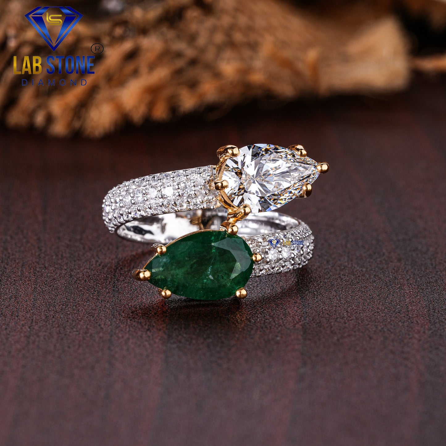 3.14 TDW Pear & Round Cut Diamond & F. Green Pear Gemstone Women’s Two Stone Spiral Ring