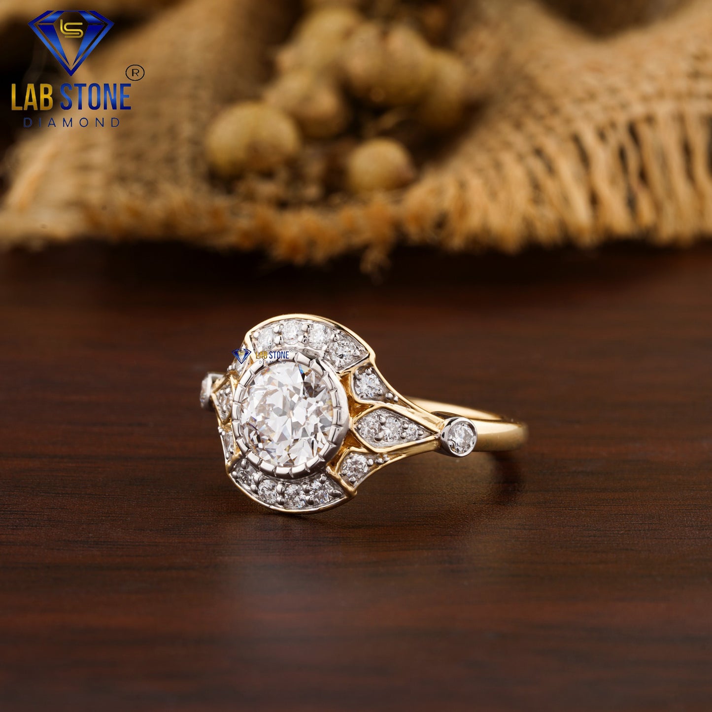 1.59 TDW Round Cut Women’s Engagement Diamond Ring