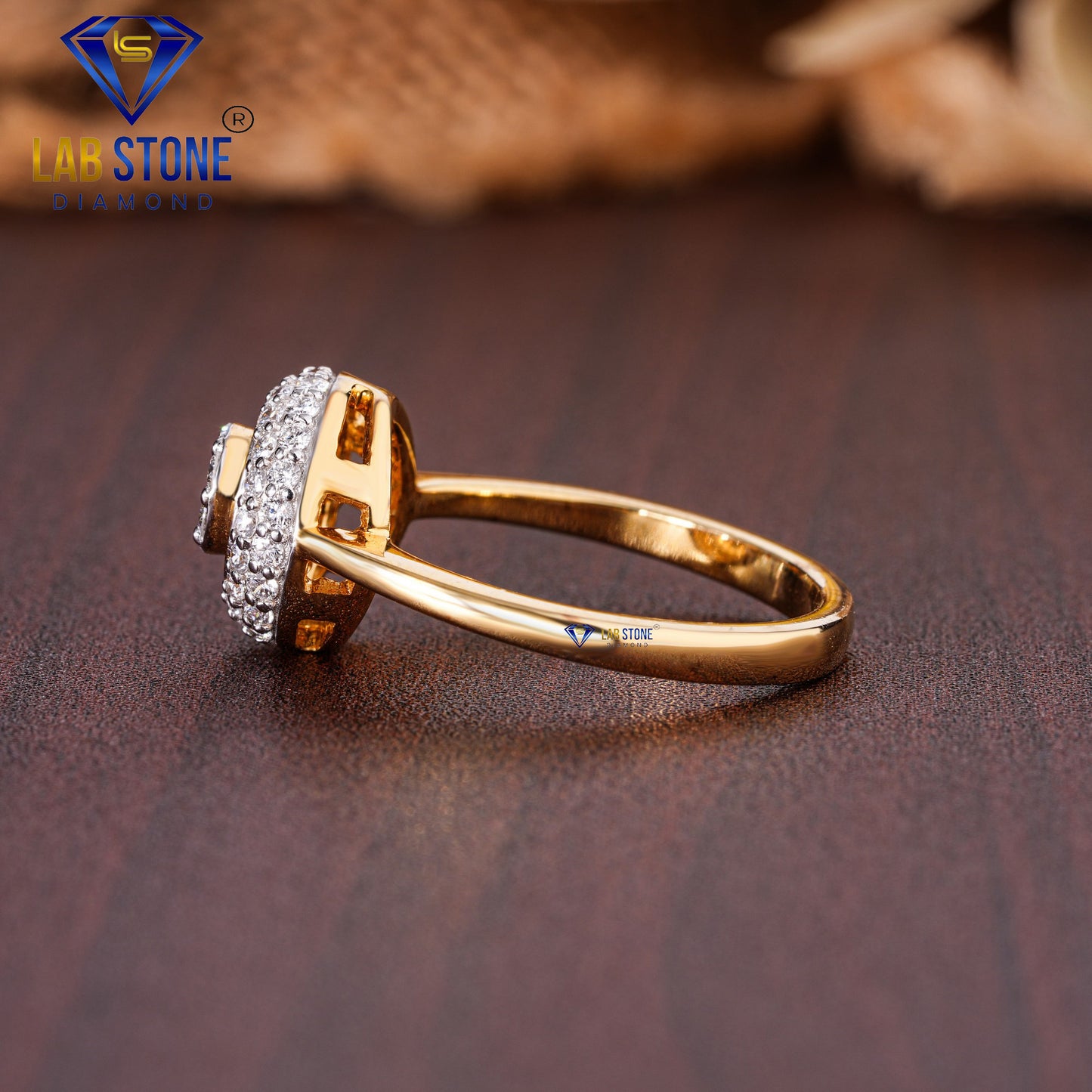 0.53 TDW Round Cut Diamond Women’s Engagement Ring