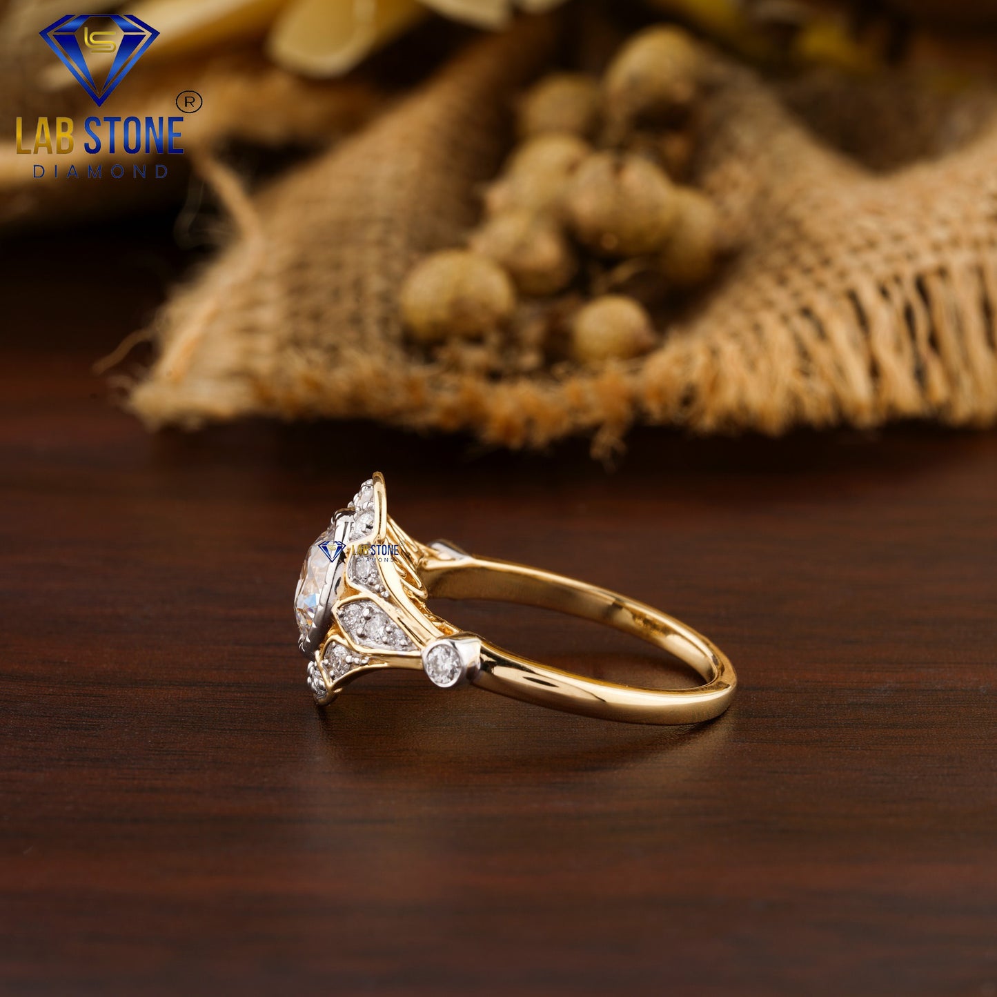 1.59 TDW Round Cut Women’s Engagement Diamond Ring