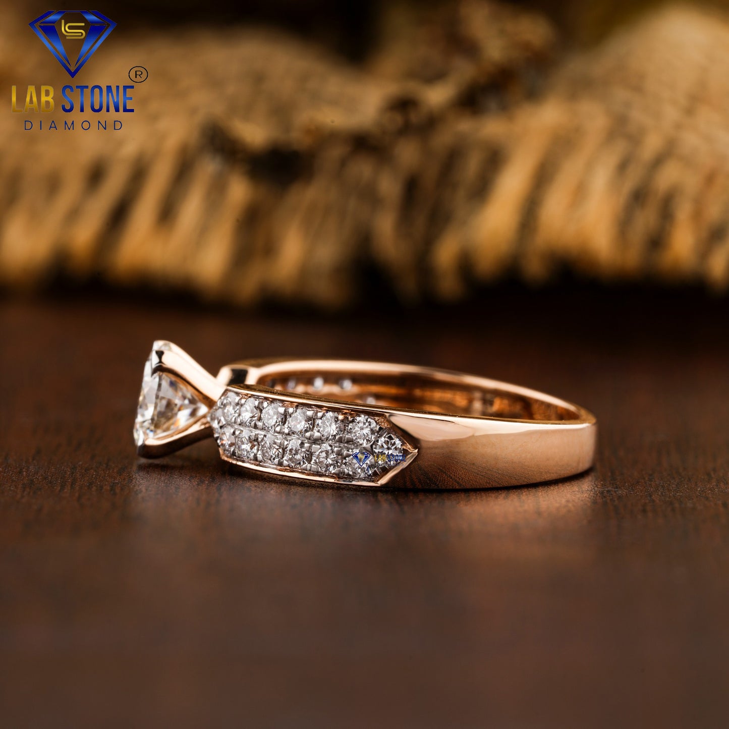 1.29 TDW Round Cut Women’s Engagement Diamond Ring