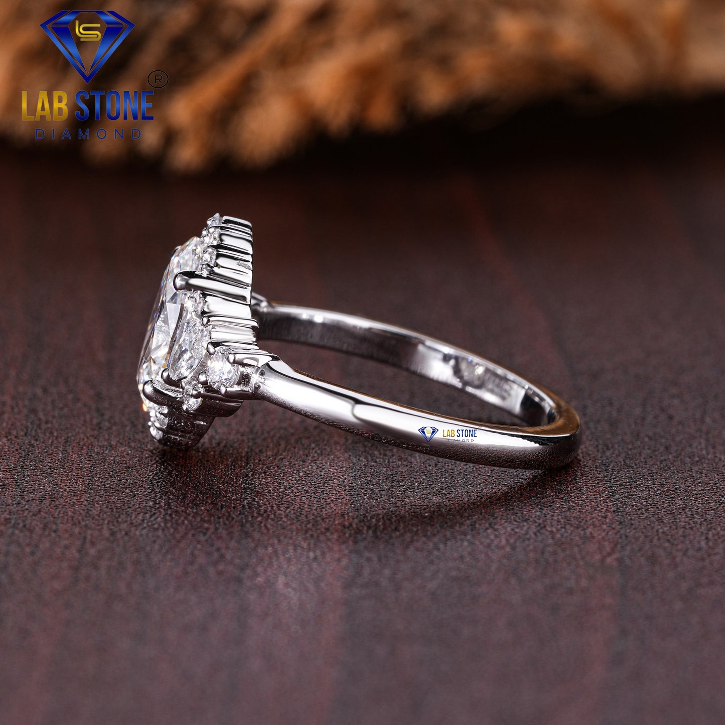 1.44 TDW Oval & Round Cut Women’s Engagement Diamond Ring