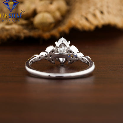 0.77 TDW Marquise & Round Cut Diamond Women's Ring