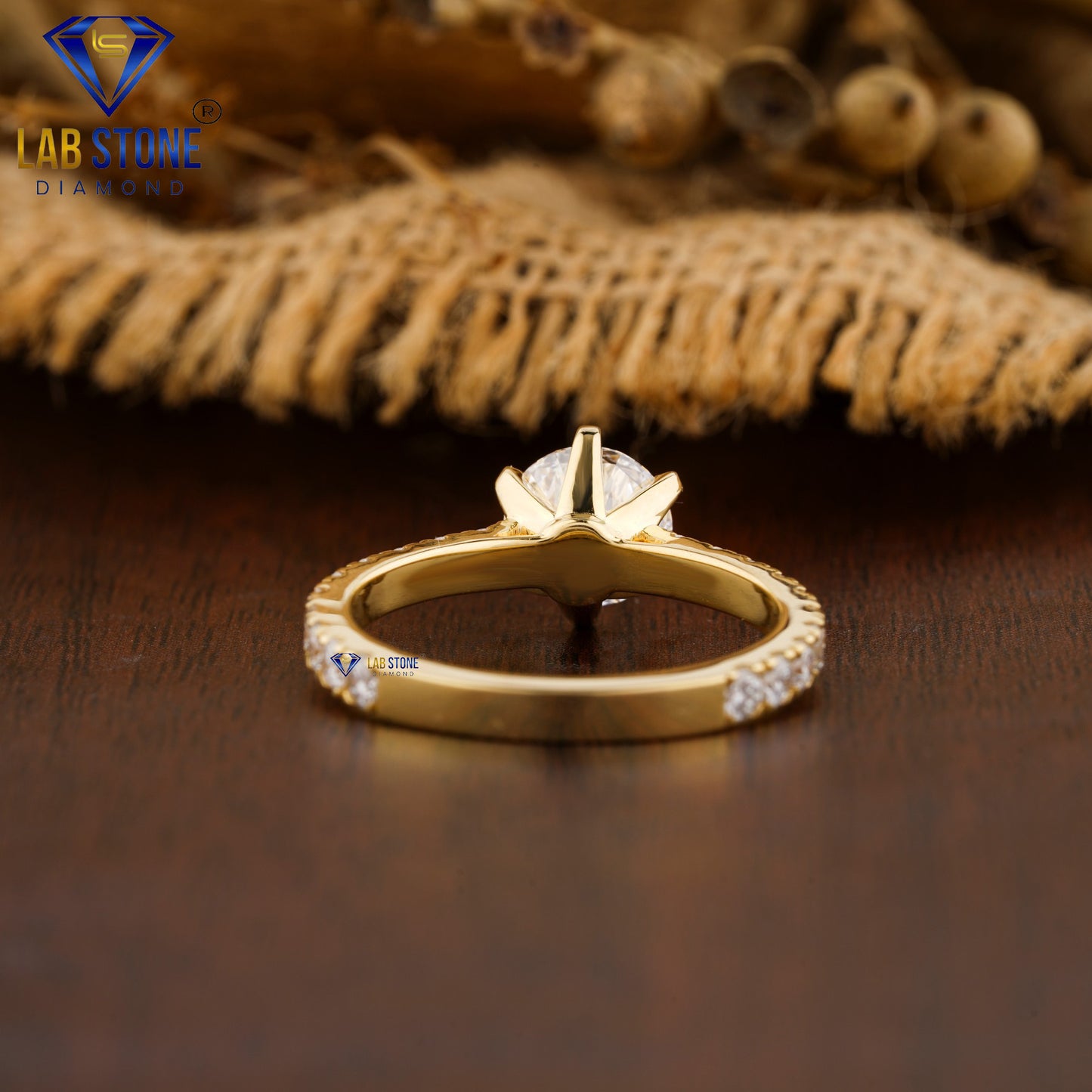 2.28 TDW Round Cut Women’s Engagement Diamond Ring