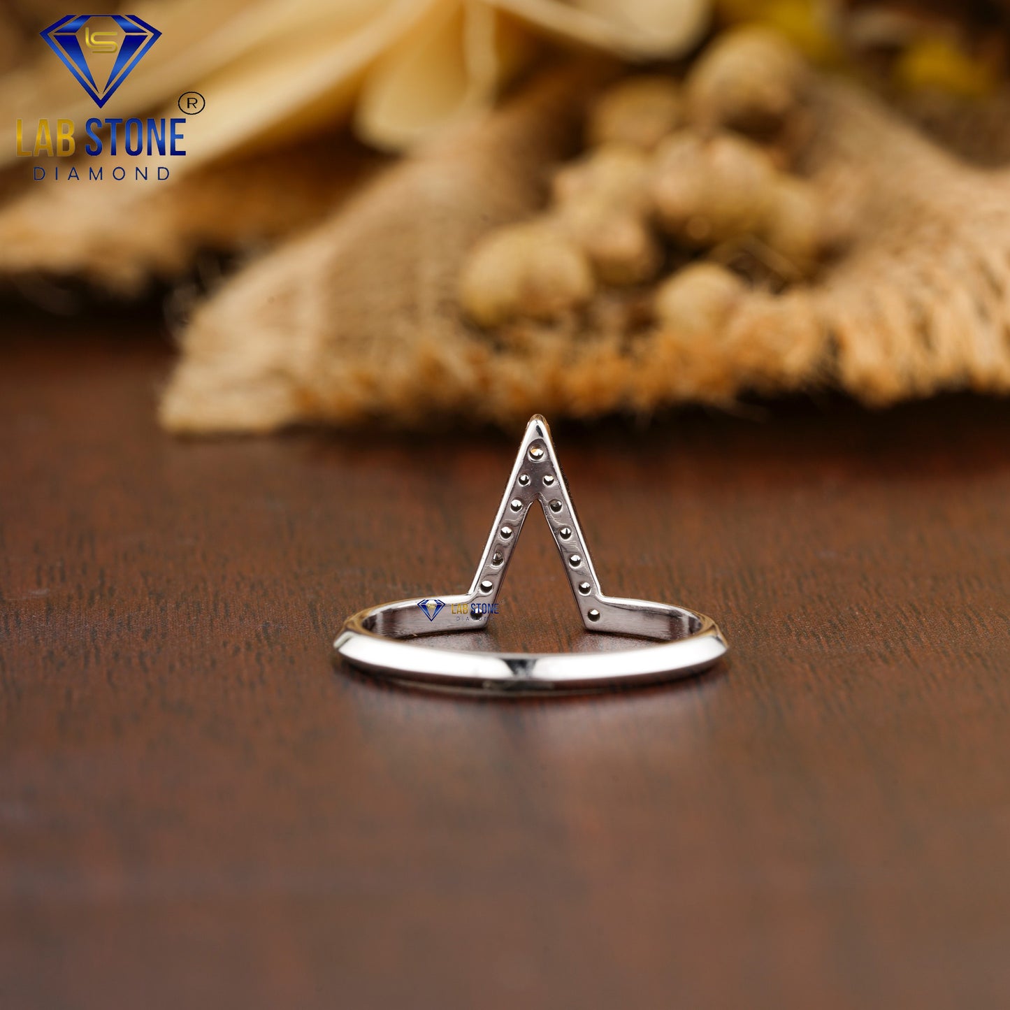 0.094 TDW Round Cut Women’s Engagement Diamond Ring