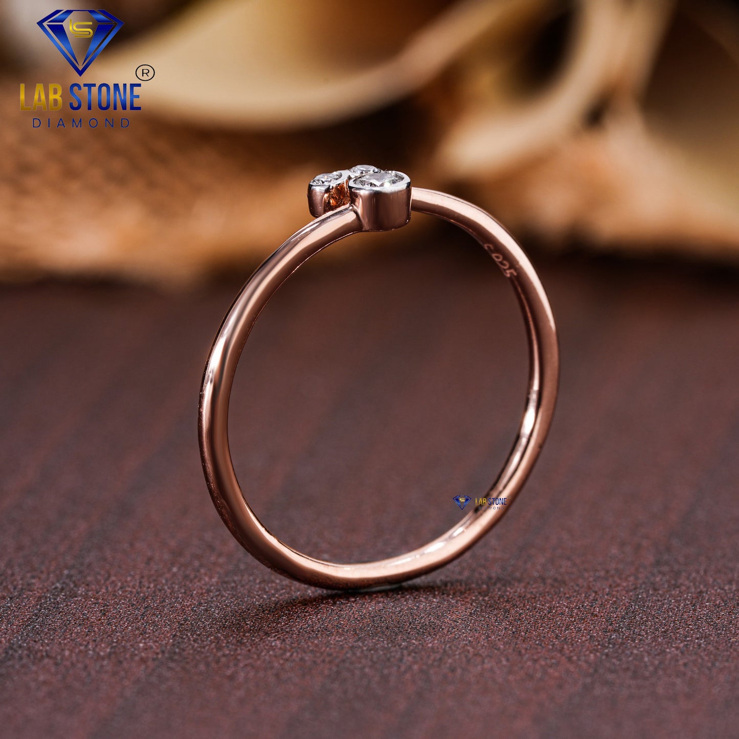 0.07 TDW Round Cut Diamond Women’s Engagement Twisted Ring