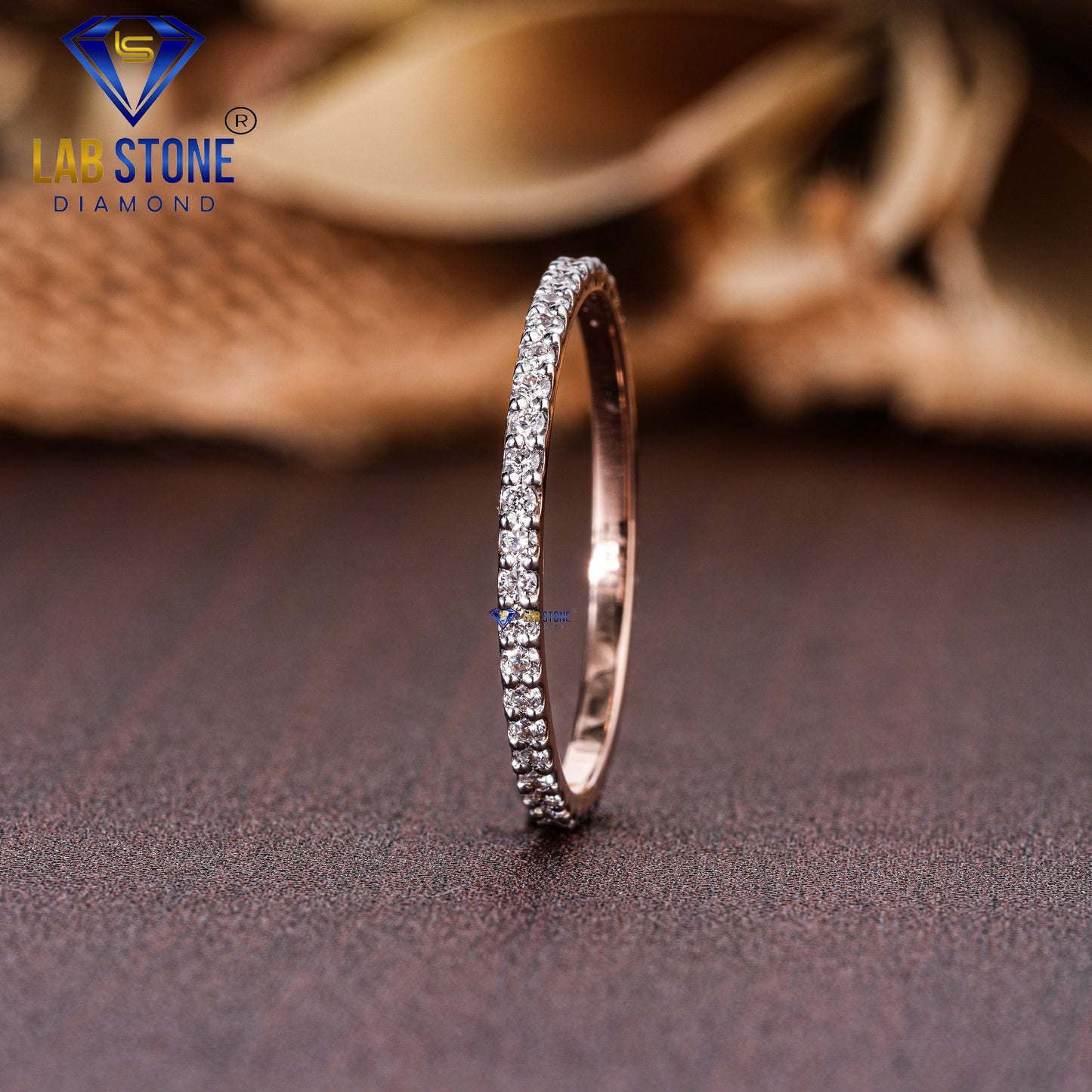 0.36 TDW Round Cut Diamond Women's Band