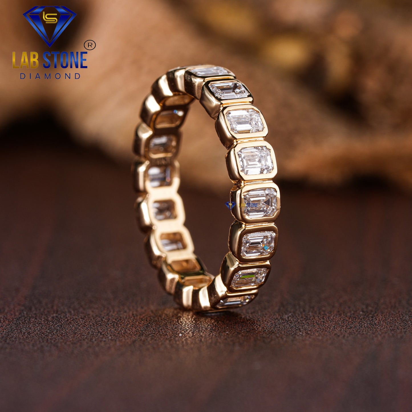 1.60 TDW Emerald Cut Diamond Women’s Eternity Band