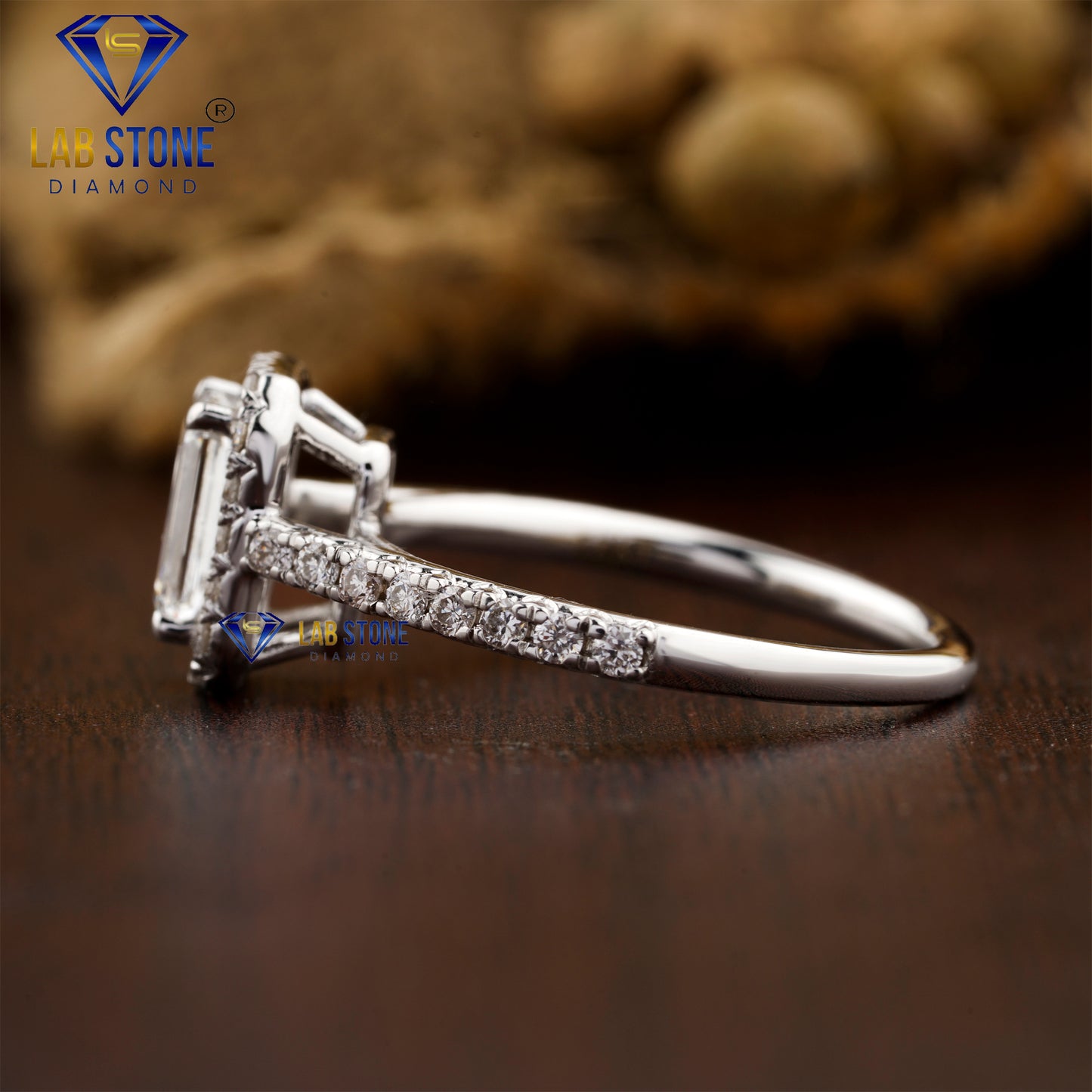 1.11 TDW Emerald & Round Cut Diamond Halo Ring