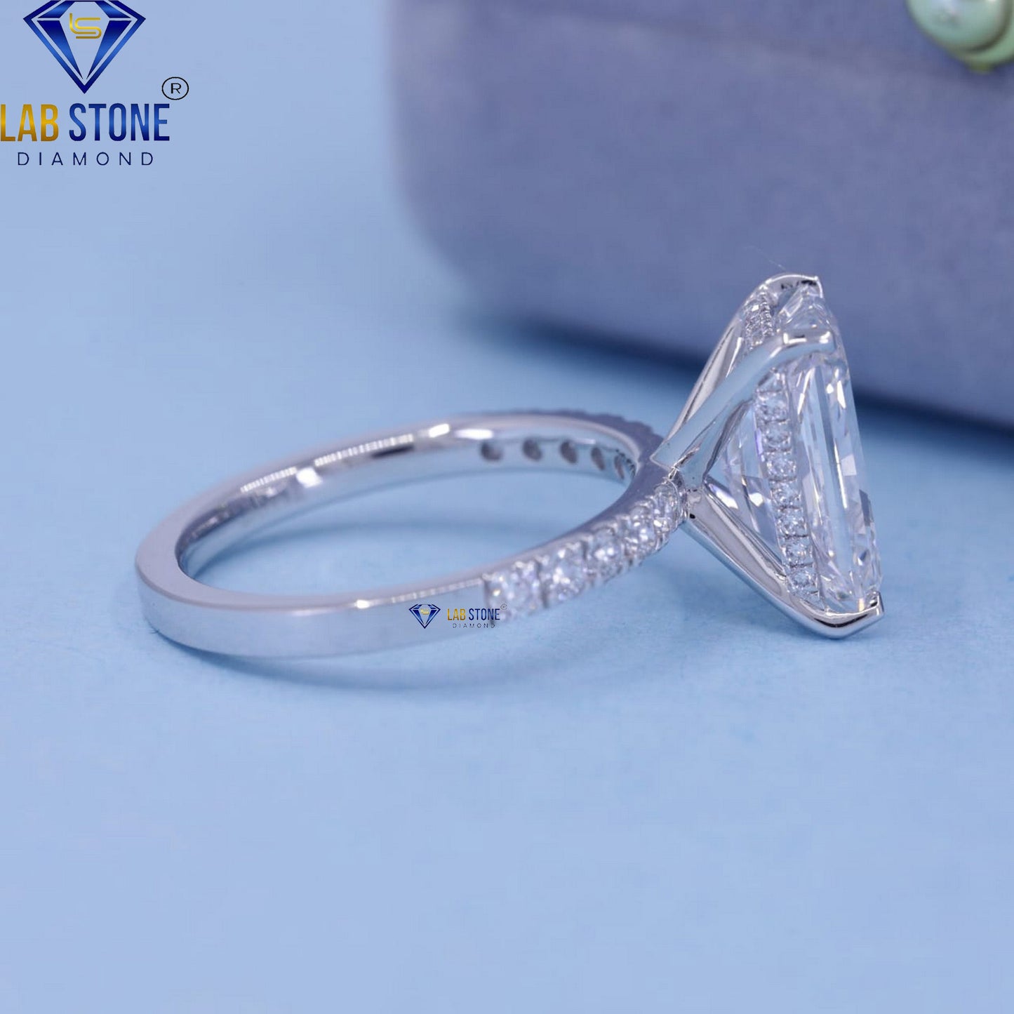 4.41 TDW Radiant & Round Cut Diamond Engagement Ring