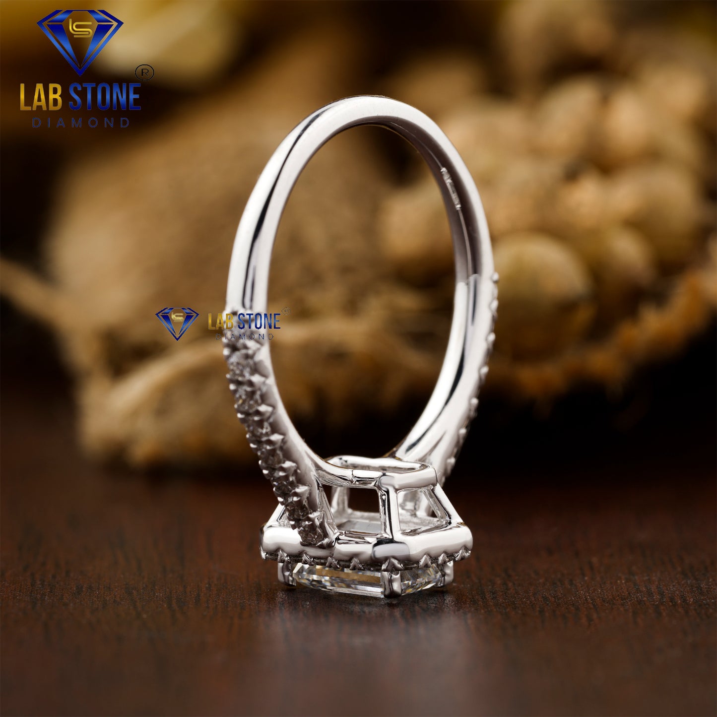 1.11 TDW Emerald & Round Cut Diamond Halo Ring