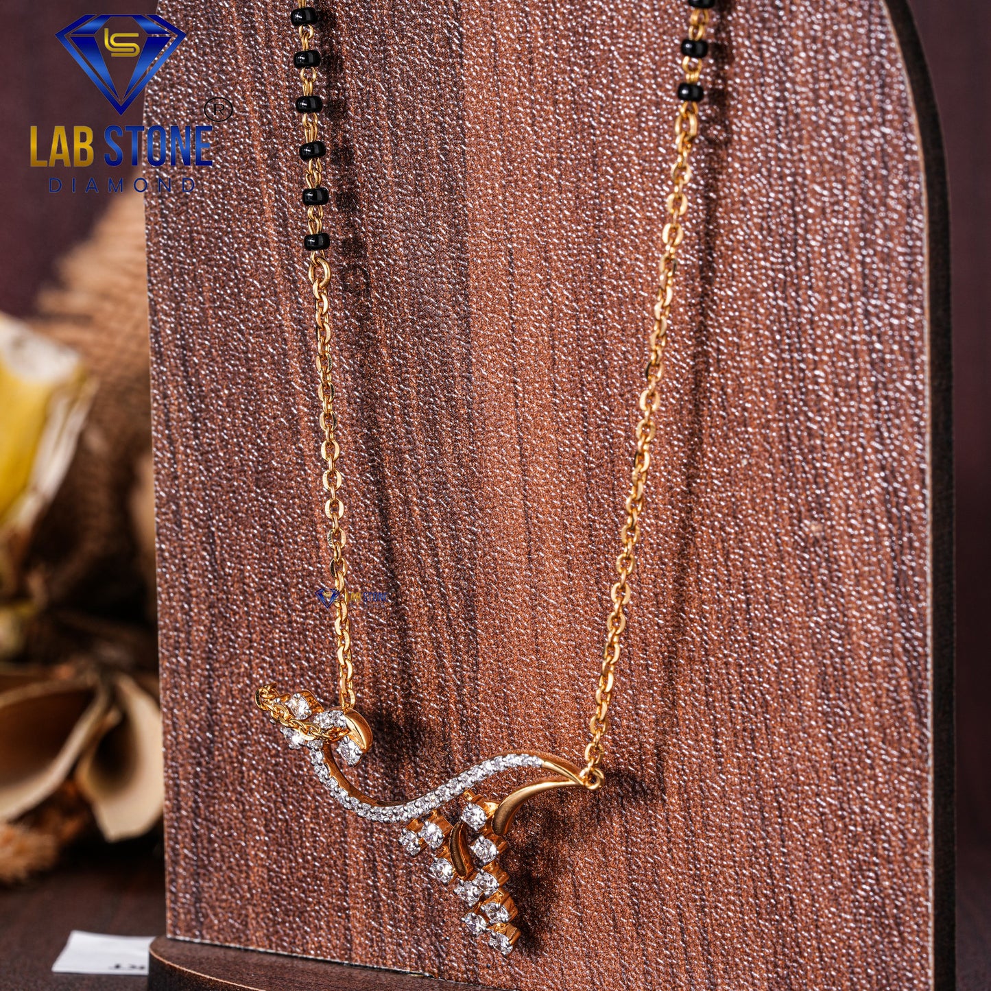 0.69 TDW Round Cut Diamond Women’s Custom Mangalsutra