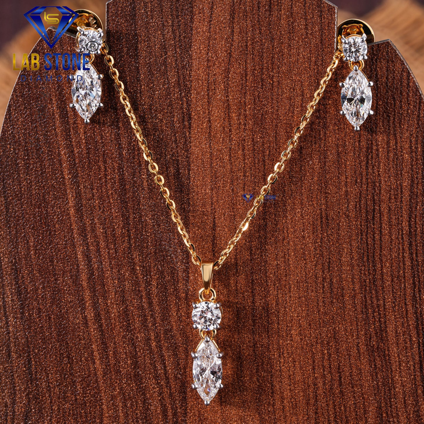 3.48 TDW Marquise & Round Cut Diamond Pendant & Earring
