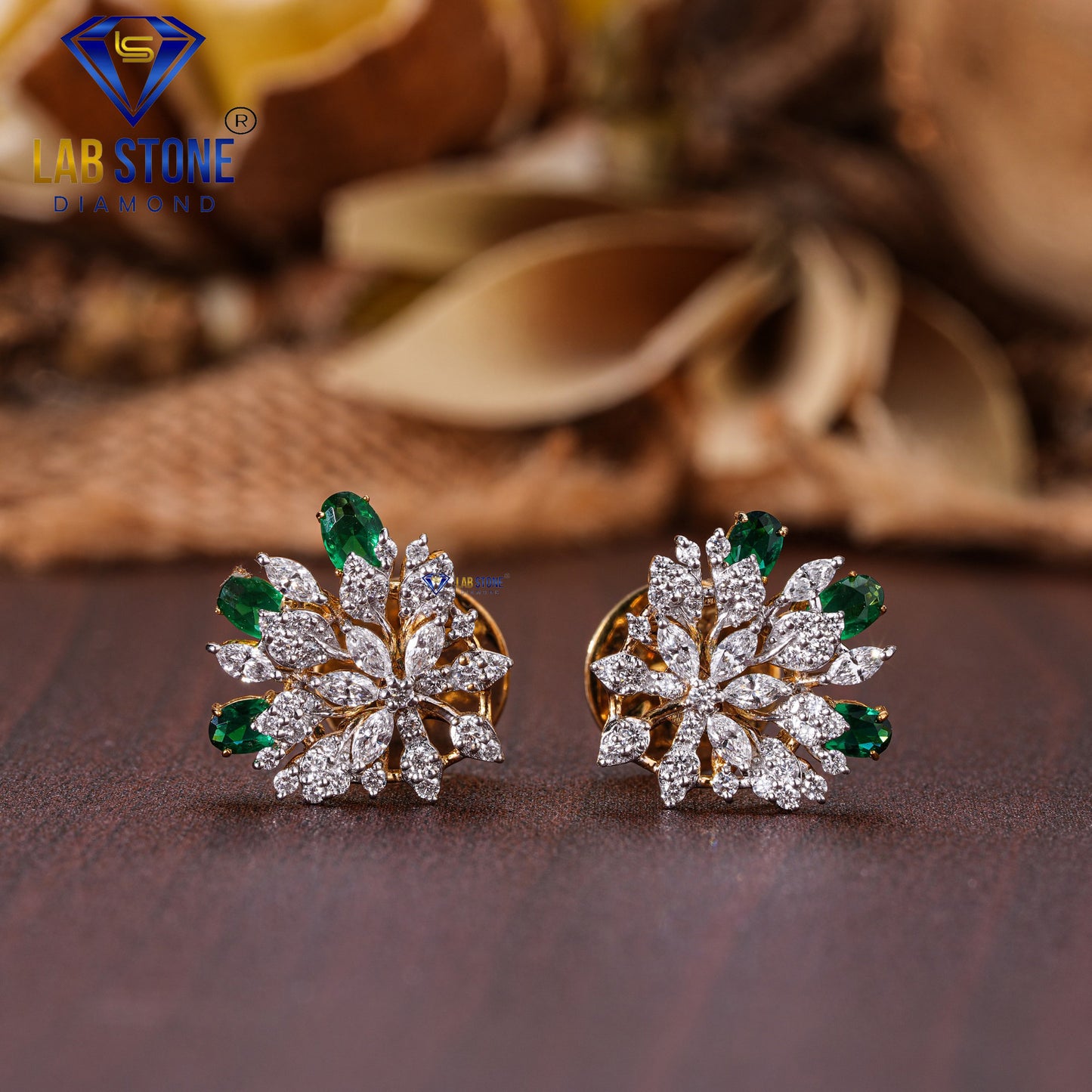 3.62 TDW Emerald Oval & Round & Marquise Cut Diamond Pendant & Earring