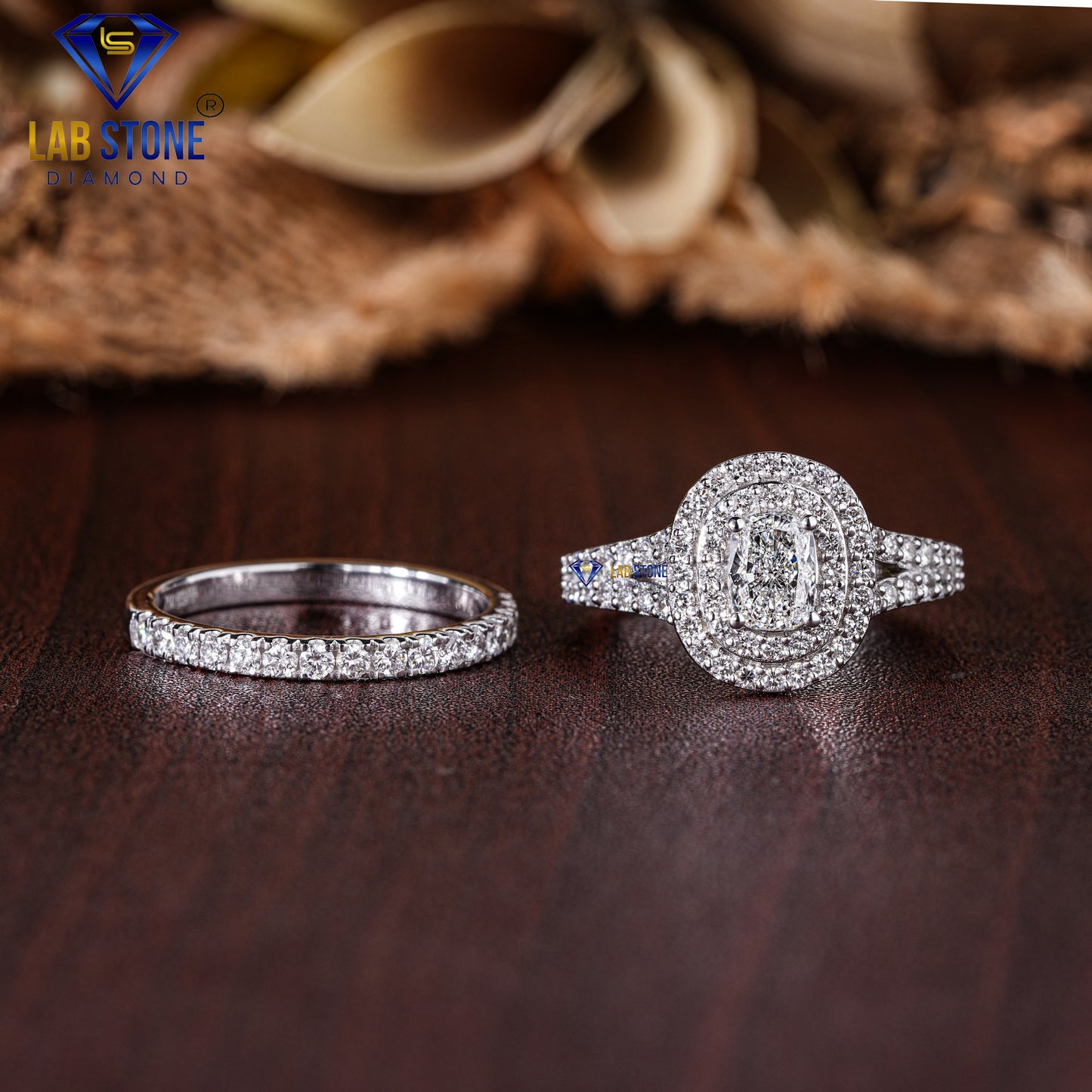 1.96 TDW Cushion cut & Round cut Diamond split band ring with band