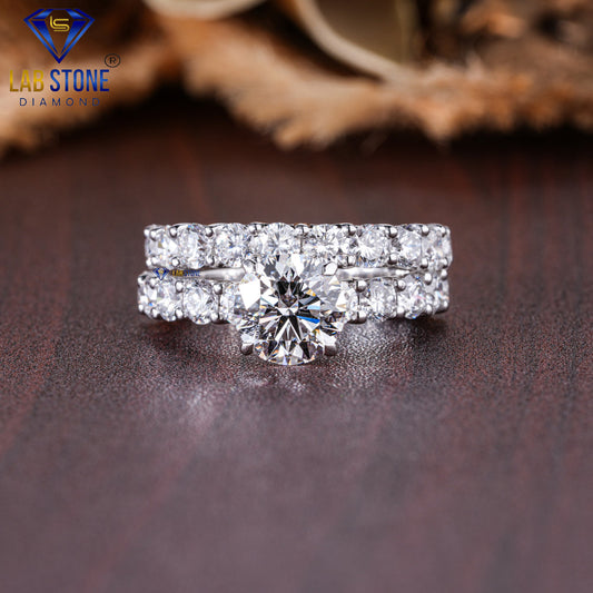 3.32 TDW Round Cut Diamond Women's Ring with Band
