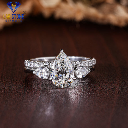 1.90 TDW Pear cut & Round cut Diamond three stone ring with band