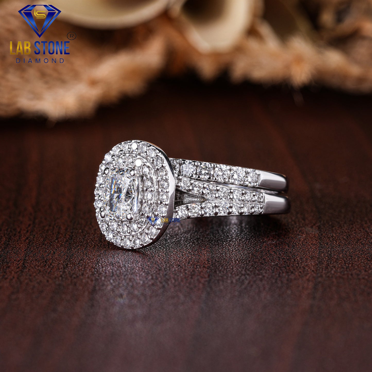 1.96 TDW Cushion cut & Round cut Diamond split band ring with band
