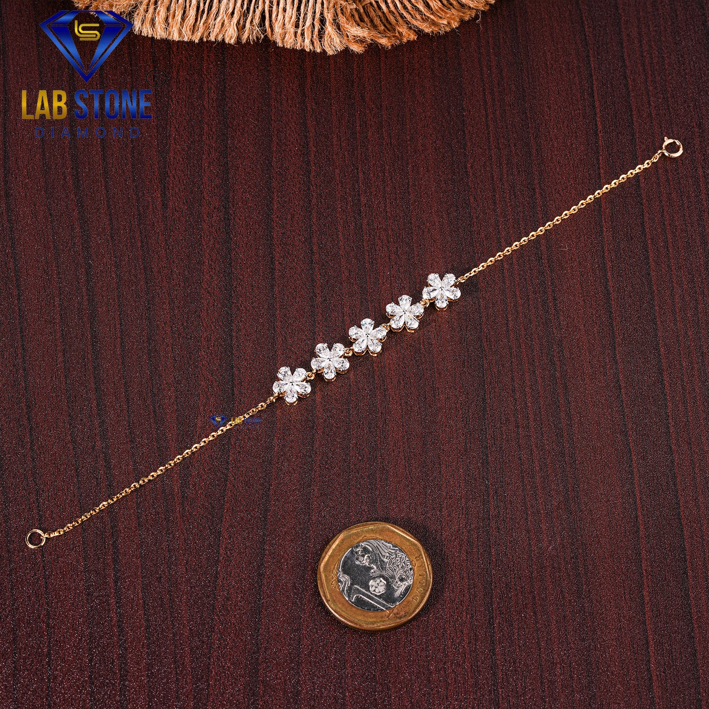 2.32 TDW Pear Cut Diamond Slider Bracelet