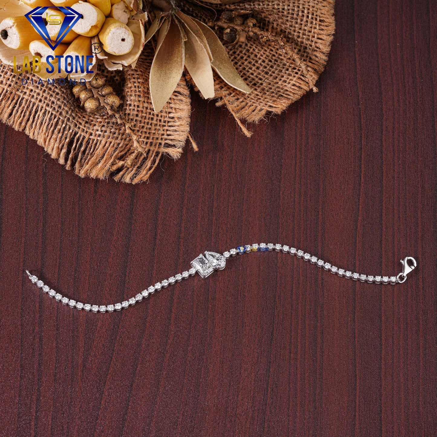 3.71 TDW Pear, Radiant & Round Cut Slider Bracelet