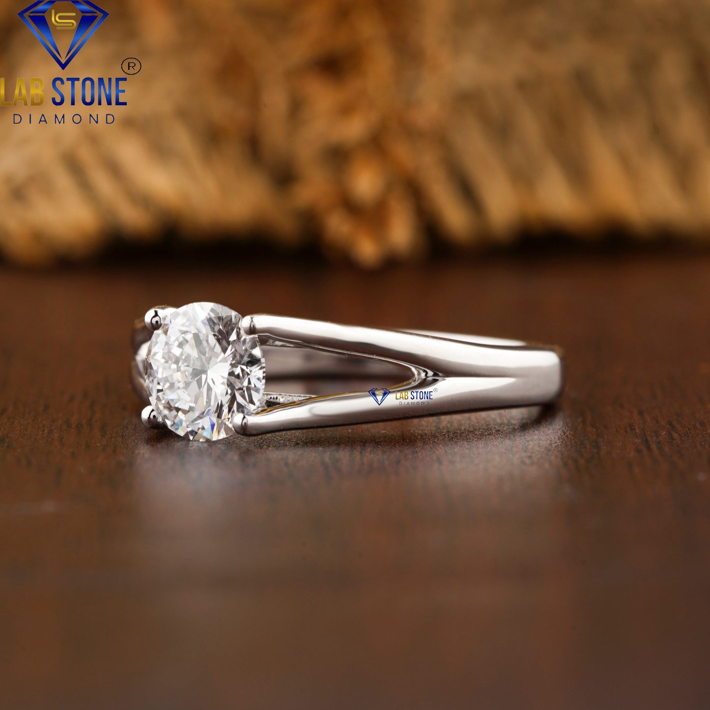 0.92 TDW Round Cut Diamond Women’s Solitaire Ring