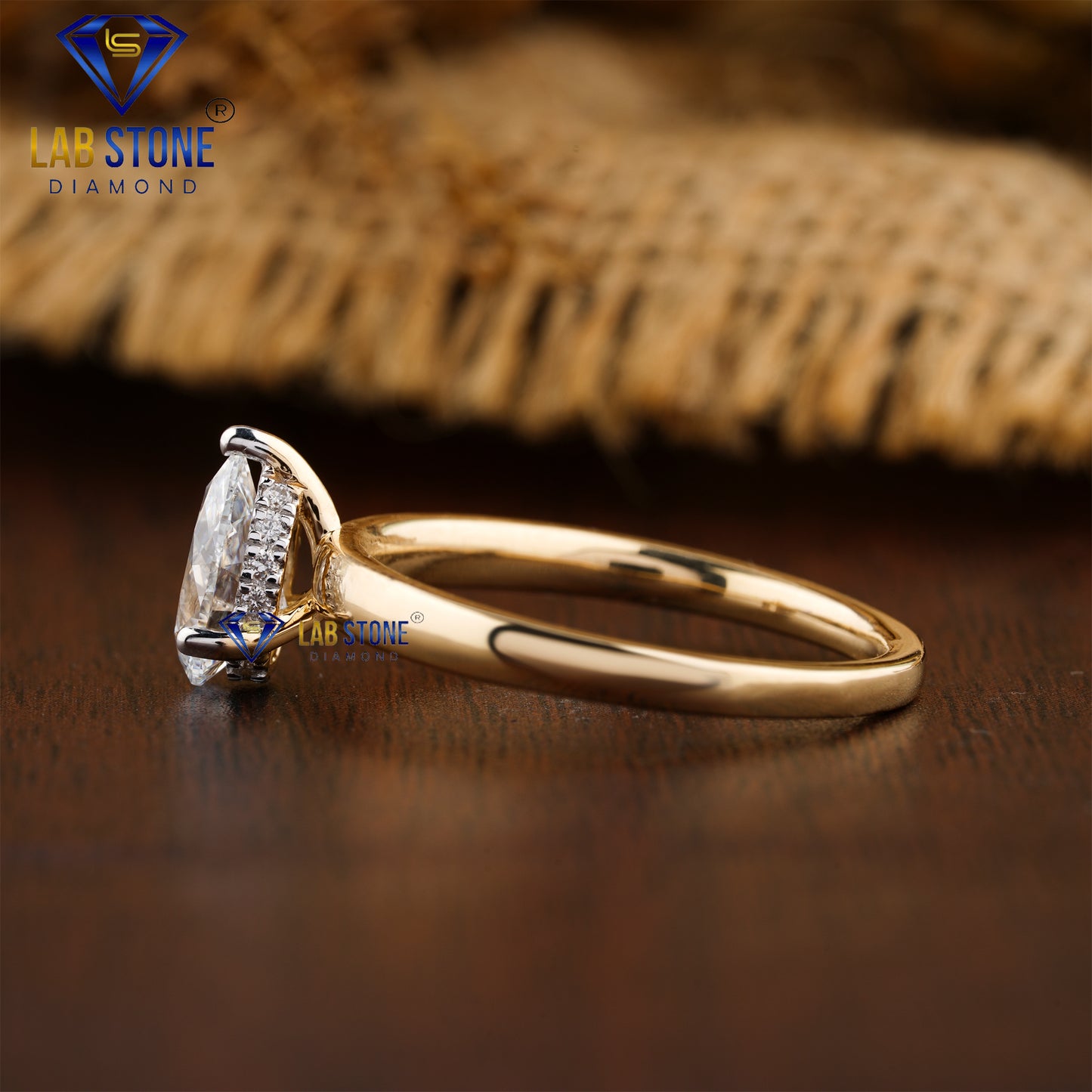 1.05 TDW Pear & Round Cut Women's Diamond Hidden Halo Ring