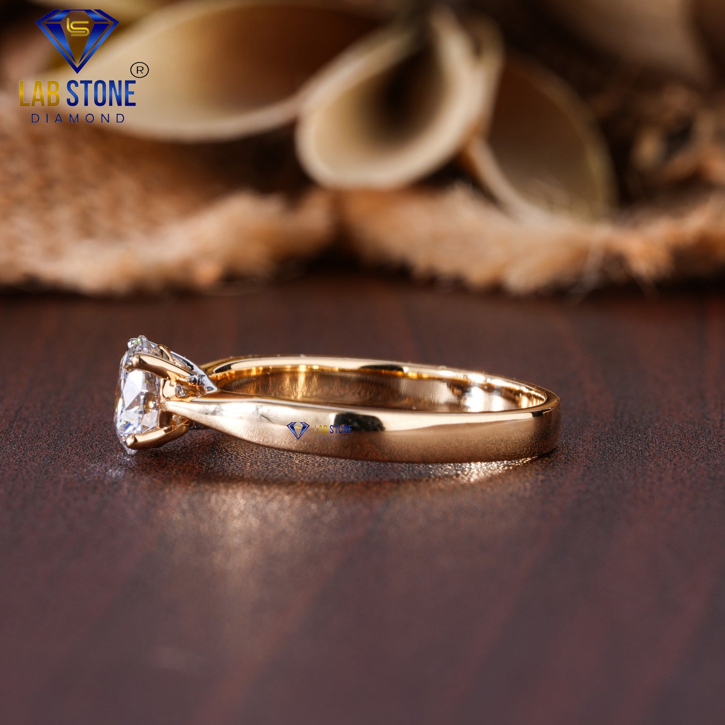 Round Cut Diamond Solitaire Ring 1.22 TDW