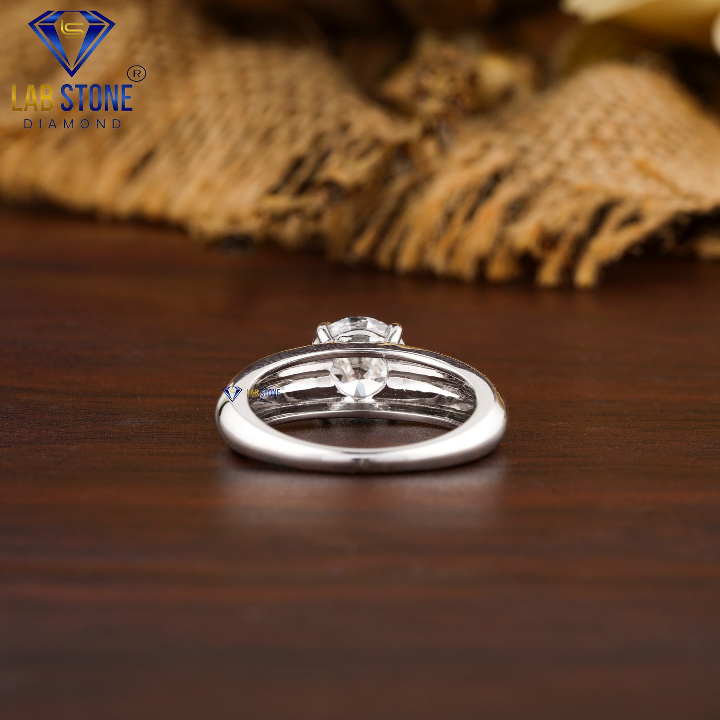1.62 TDW Round Cut Women’s Solitaire Diamond Ring