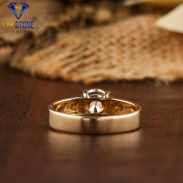 0.74 TDW Round Cut Women’s Solitaire Diamond Ring