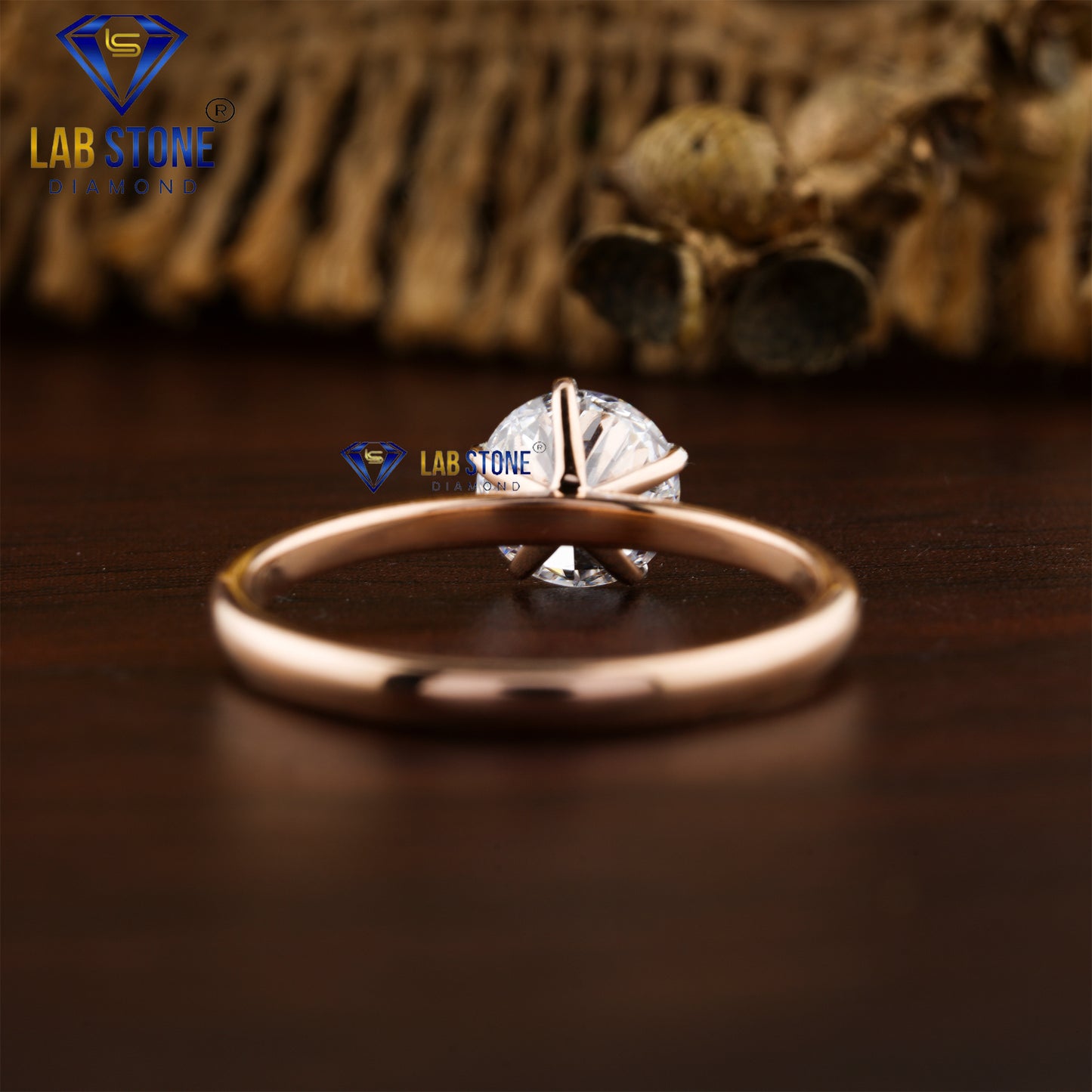 1.00 TDW Round Cut Women’s Diamond Solitaire Ring