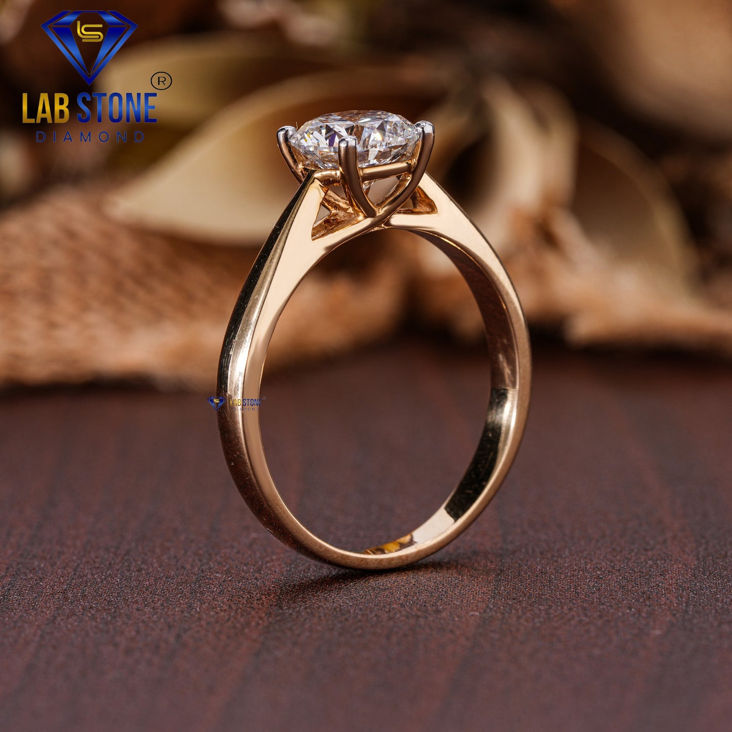 1.42 TDW Round Cut Women’s Solitaire Diamond Ring