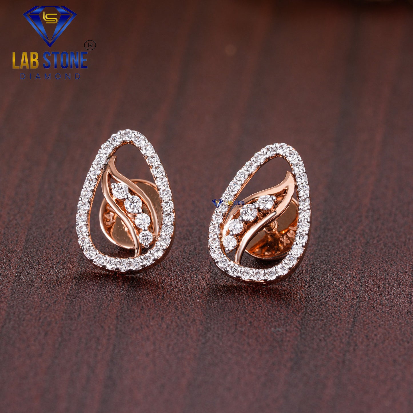0.45 TDW Round Cut Diamond Stud Earring