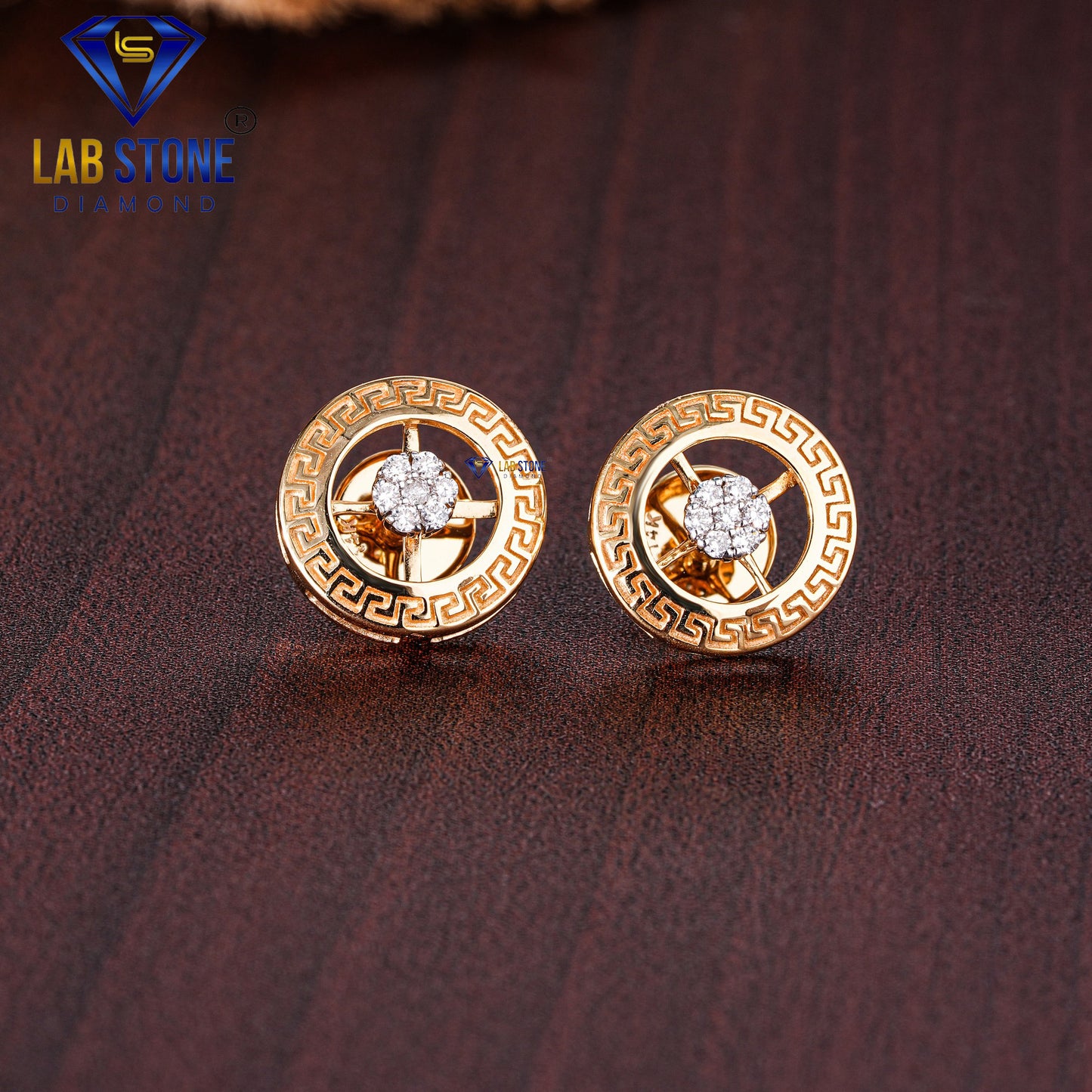 0.10 TDW Round Cut Diamond Stud Earring