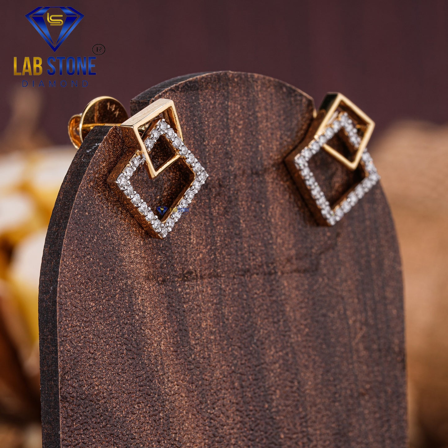 0.26 TDW Round  Cut Daimond Stud Earring