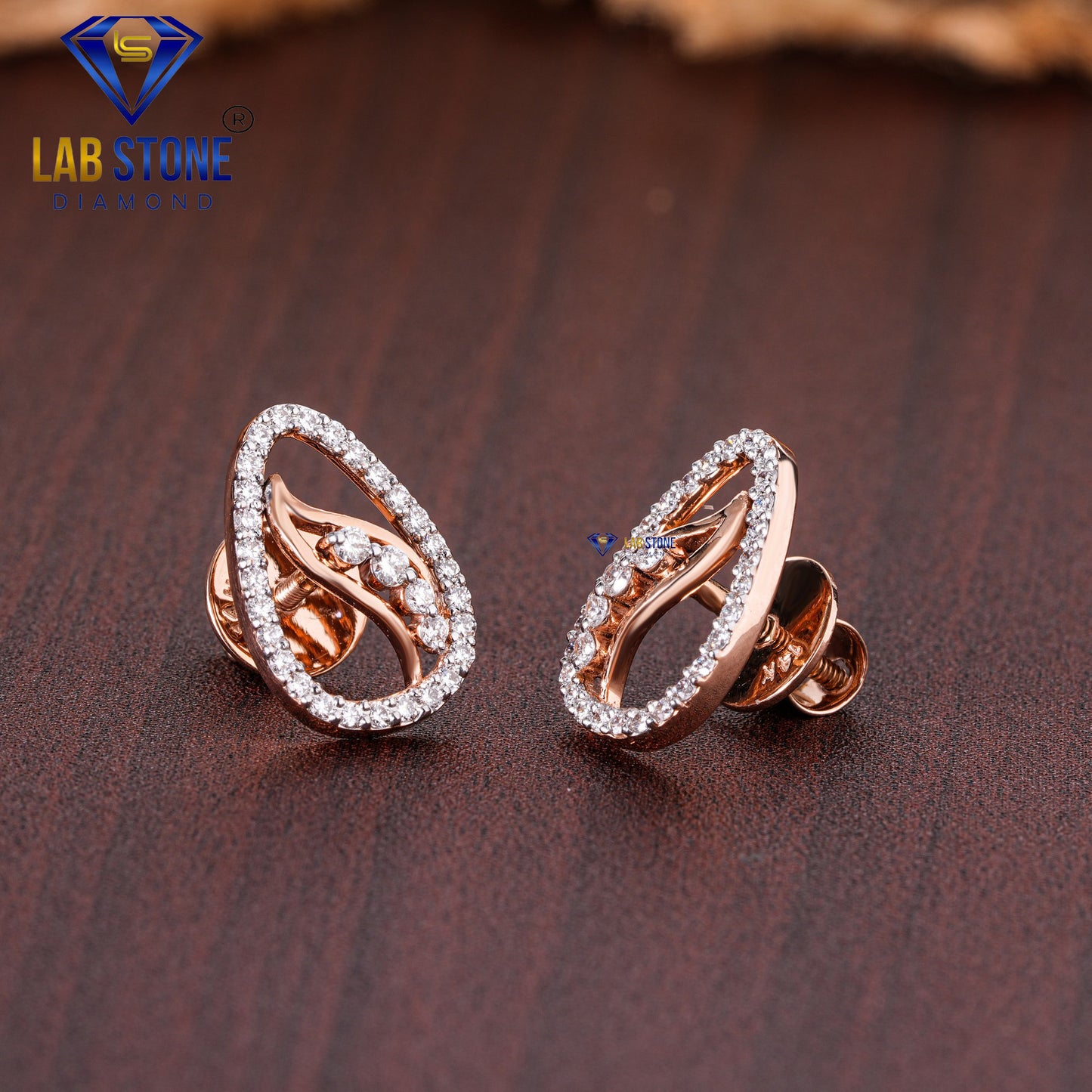 0.45 TDW Round Cut Diamond Stud Earring