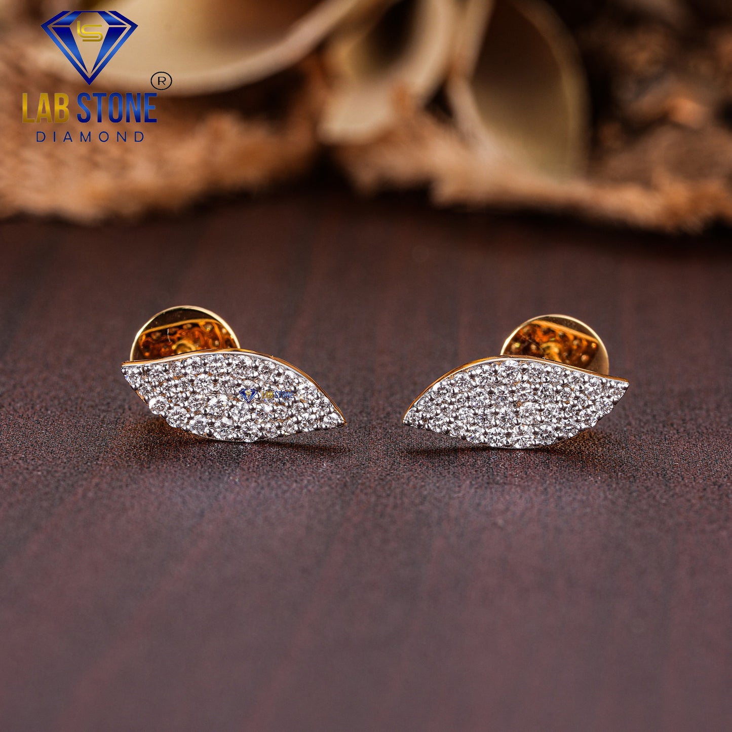 0.49 TDW Round Cut Diamond Stud Earring