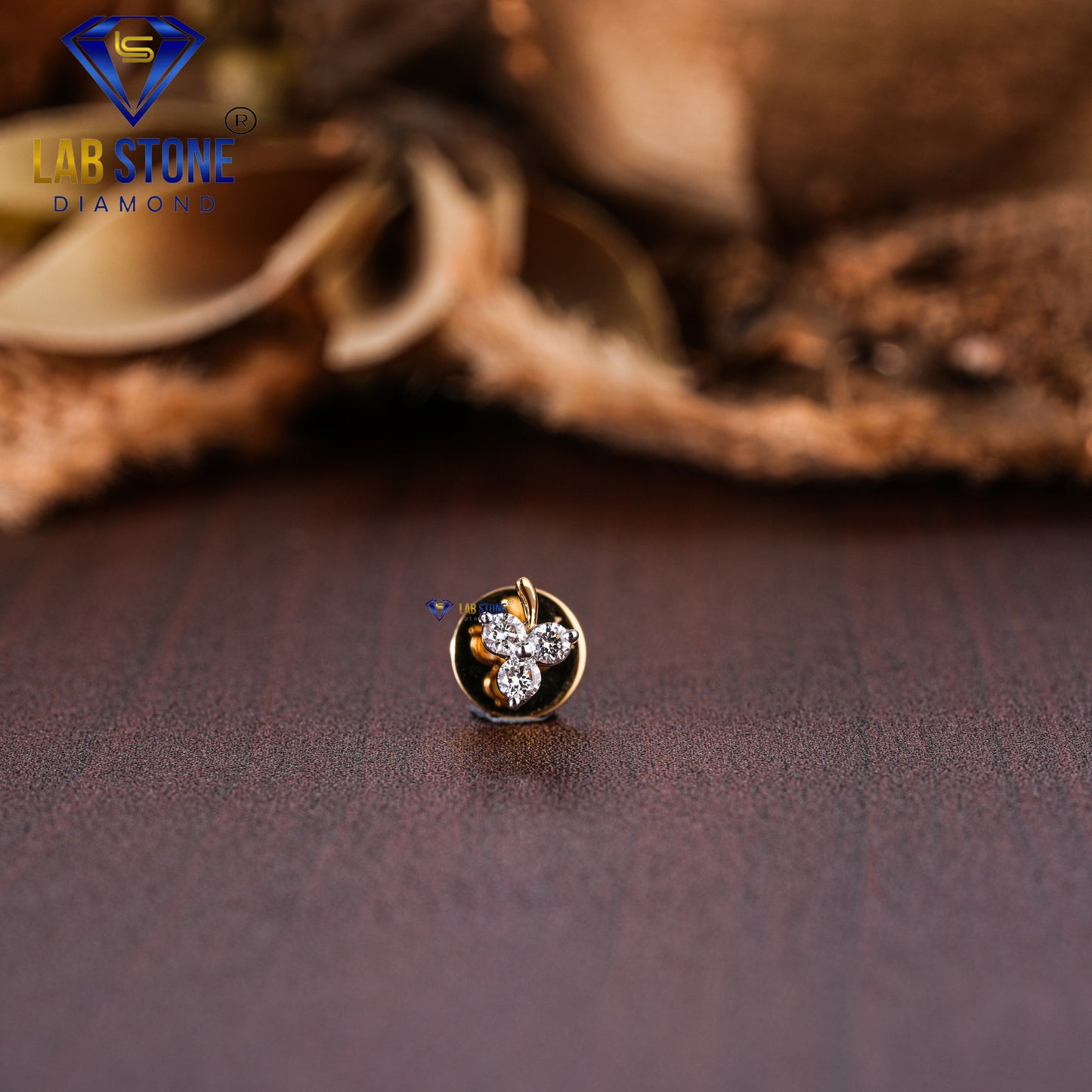 0.21 TDW Round Cut Diamond Stud Earring