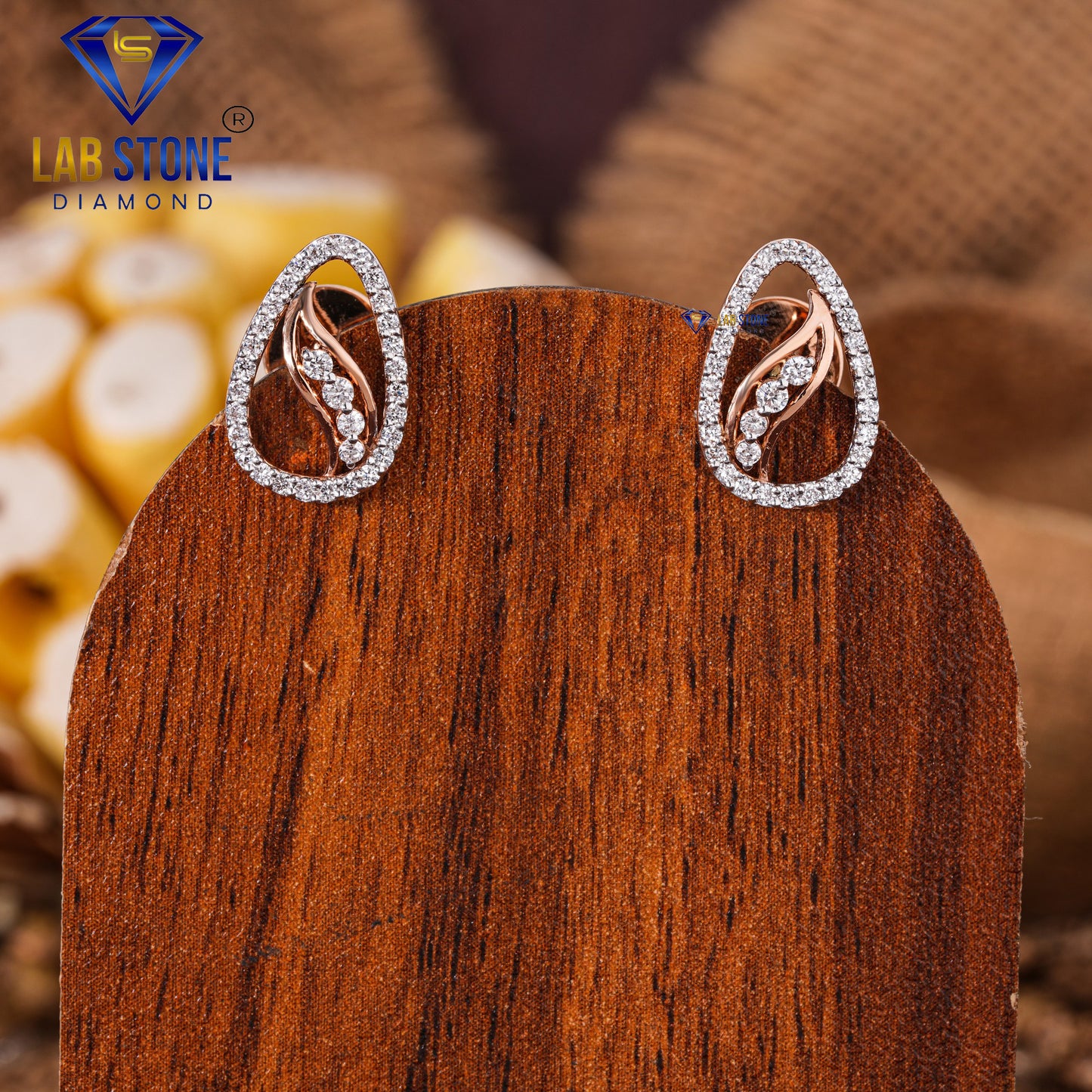 0.45 TDW Round Cut Diamond Stud Earring