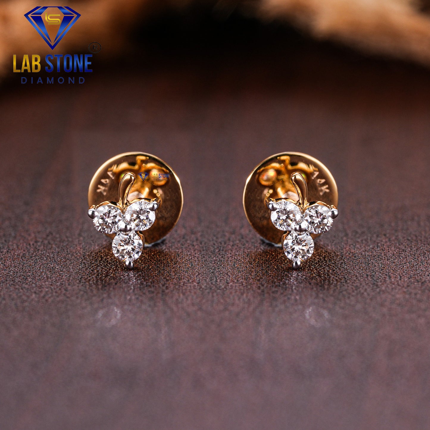0.21 TDW Round Cut Diamond Stud Earring