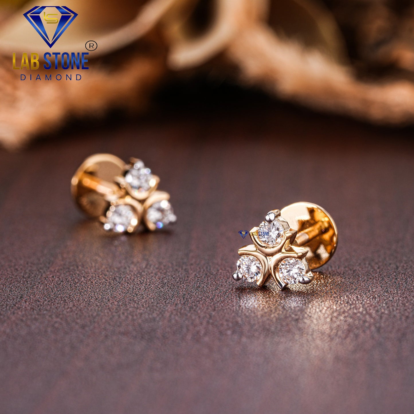 0.39 TDW Round Cut Diamond Stud Earring