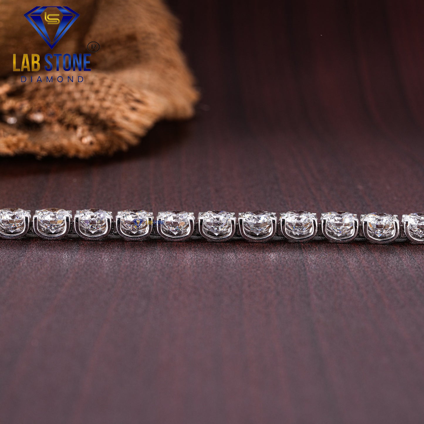 26.00 TDW Round Cut Diamond Tennis Bracelet