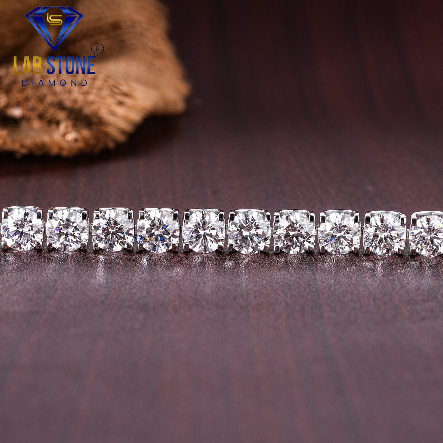 26.00 TDW Round Cut Diamond Tennis Bracelet