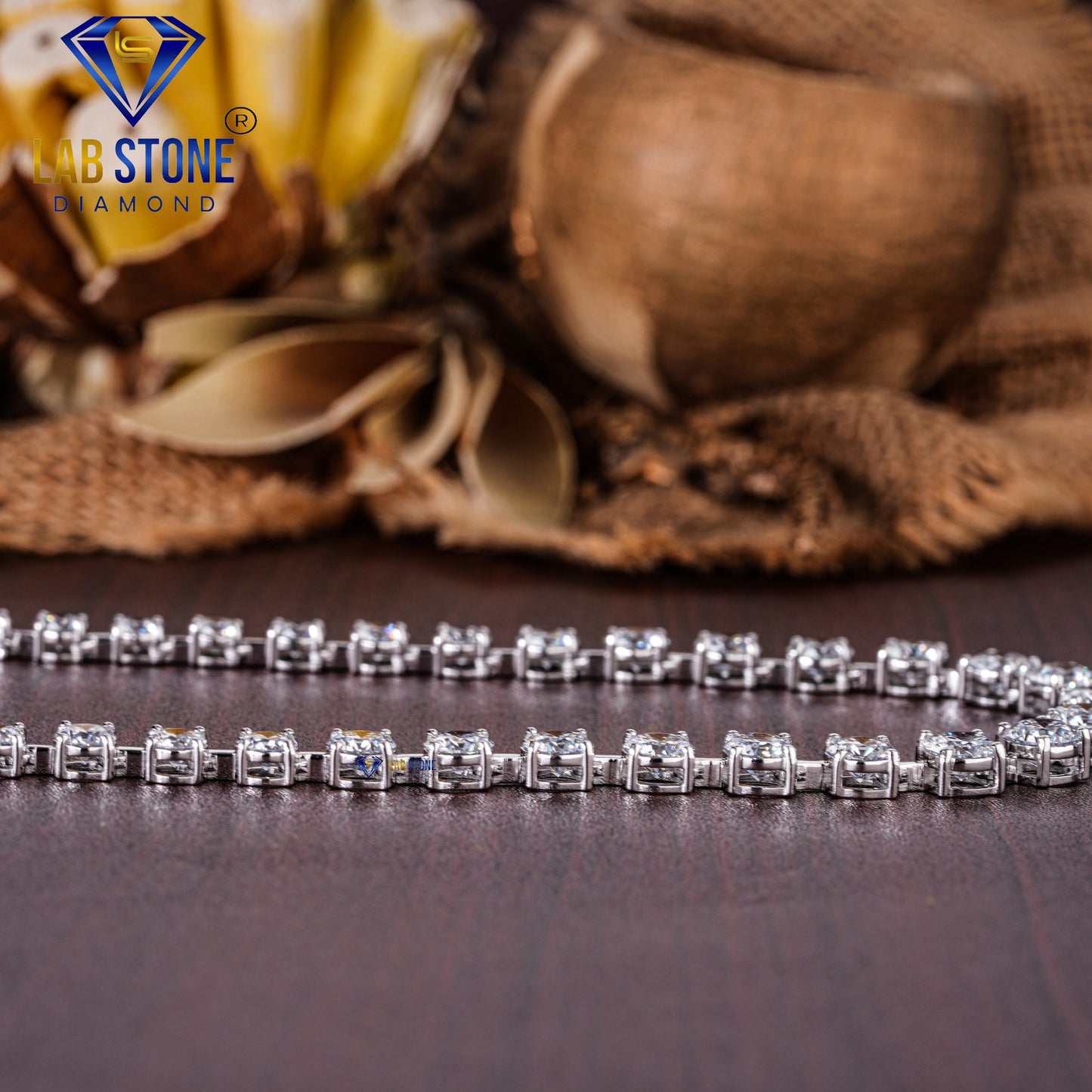 29.06 TDW Round Cut Diamond Women's Tennis Necklace