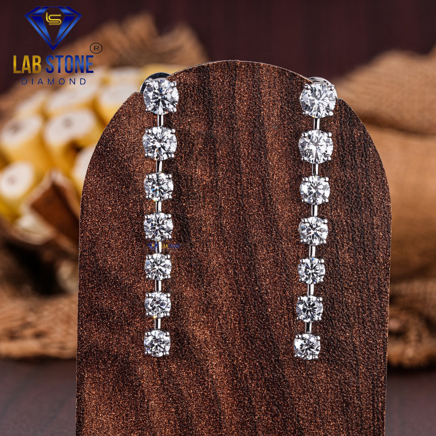 29.06 TDW Round Cut Diamond Women's Tennis Necklace