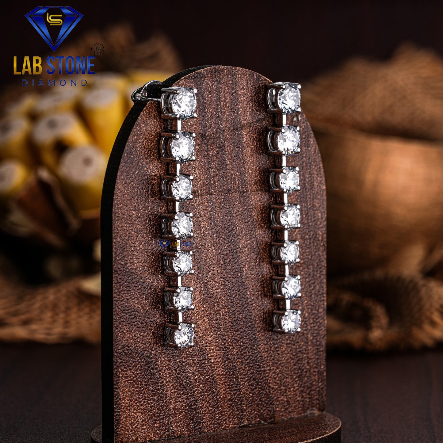 29.06 TDW Round Cut Diamond Women's Tennis Necklace